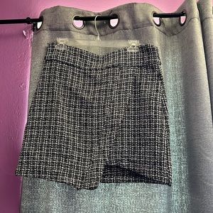 Black and white tweed skirt never worn